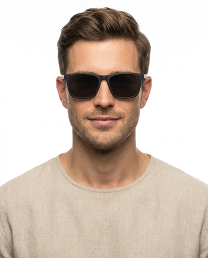 Modelo masculino usando Gafas Bondi Negro