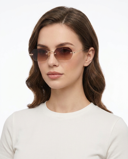 Modelo feminina usando Gafas de Sol Ceara Dorado Marron