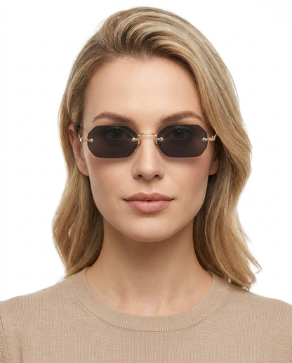 Modelo feminina usando Gafas de Sol Ceara Dorado Negro