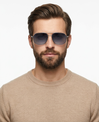 Modelo masculino usando Gafas Kelm Plomo