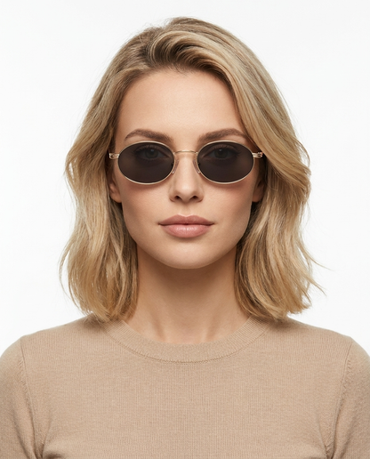 Modelo feminina usando Gafas Kian Dorado com Negro