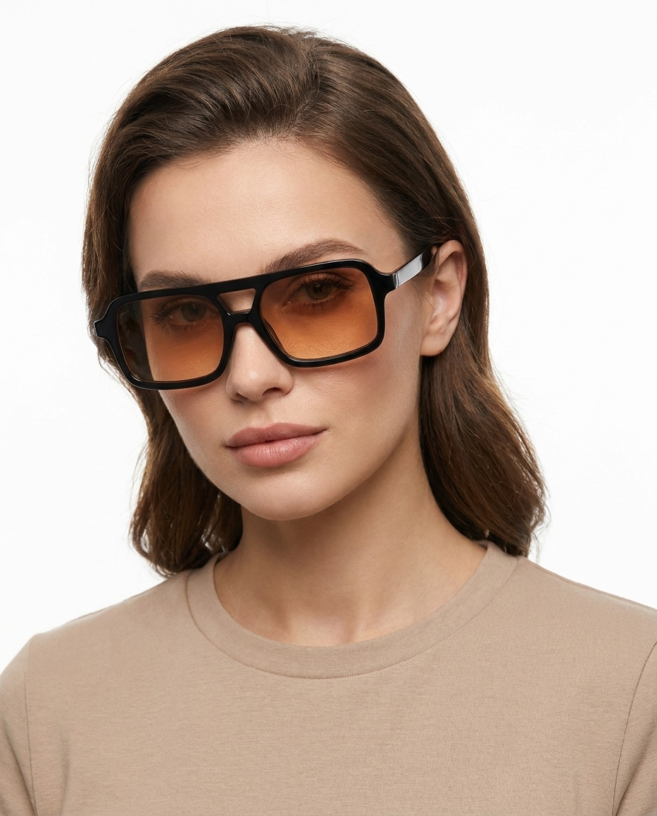 Modelo feminina usando Gafas Neo Negro com Marron