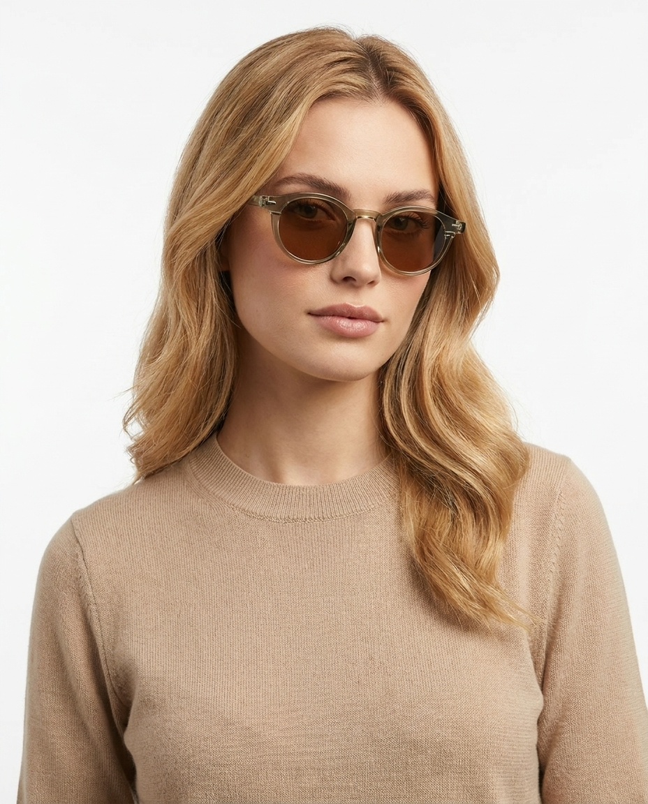 Modelo feminina usando Gafas Otto Verde